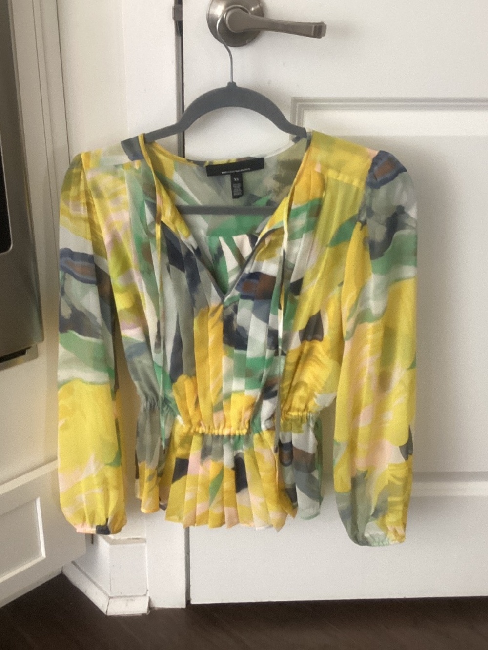 White House, Black market floral blouse